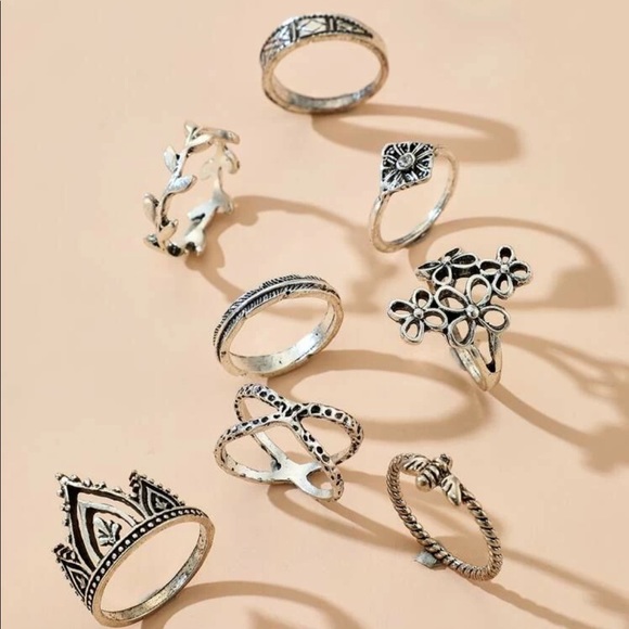 Jewelry - • Melody • 8 Pc. Hollow Midi Ring Set
